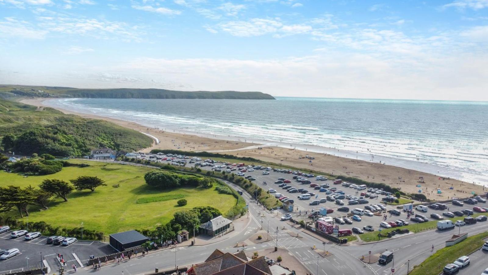 2 Middlecombe - Luxury Apartment At Byron Woolacombe, Only 4 Minute Walk To Woolacombe Beach! Экстерьер фото